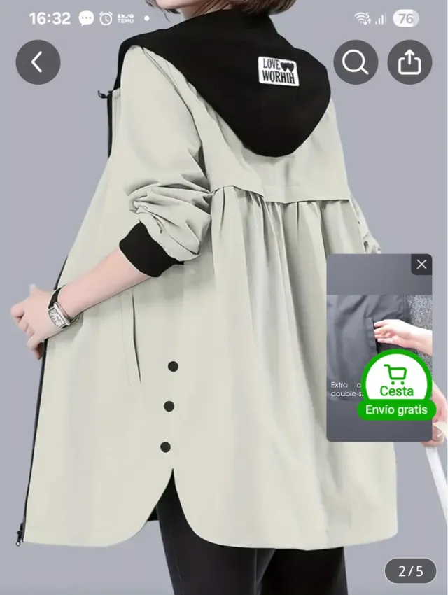 Gabardina Beige y Negra con Capucha