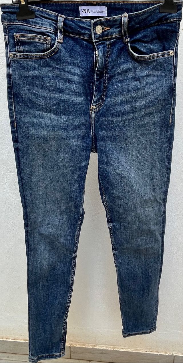 Pantalones vaqueros Zara chica talla 40