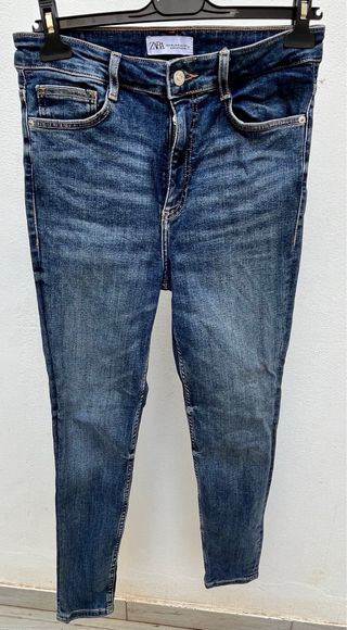 Pantalones vaqueros Zara chica talla 40