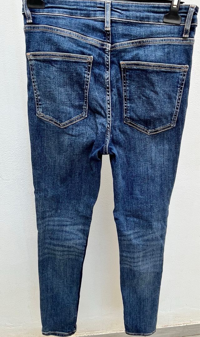 Pantalones vaqueros Zara chica talla 40