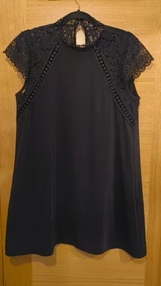 Vestido negro con encaje