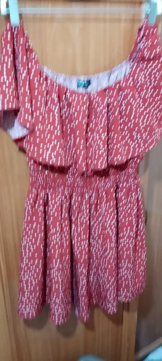 Mono corto volantes lunares rojo y blanco