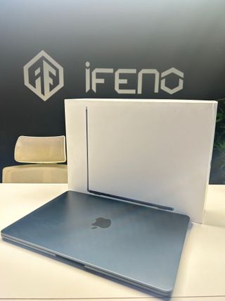 MacBook Air 13" (2022) Chip M2 - Garantía 2 Años