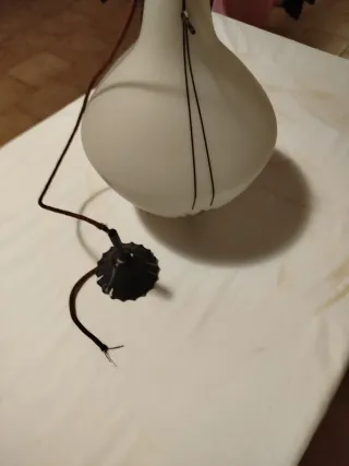 Lampadario in vetro e metallo