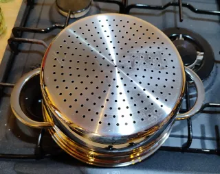 Pentola cuocipasta e a vapore