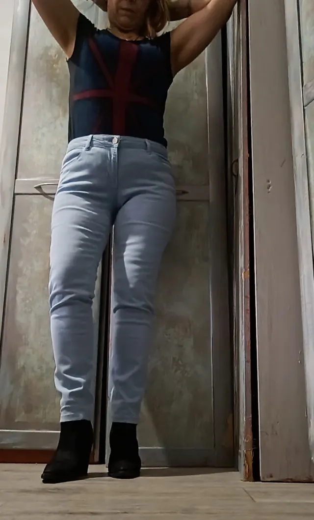 Pantalón  retro vaquero color azul claro talla 40