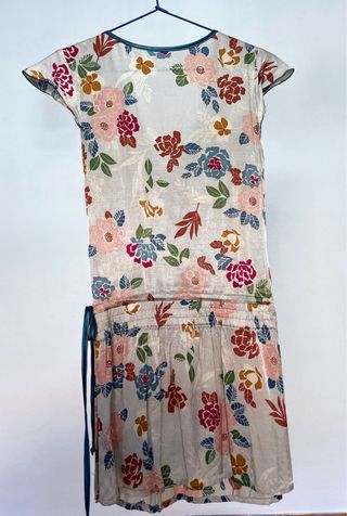 Vestido de raso estampado floral