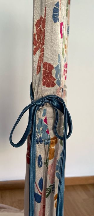 Vestido de raso estampado floral