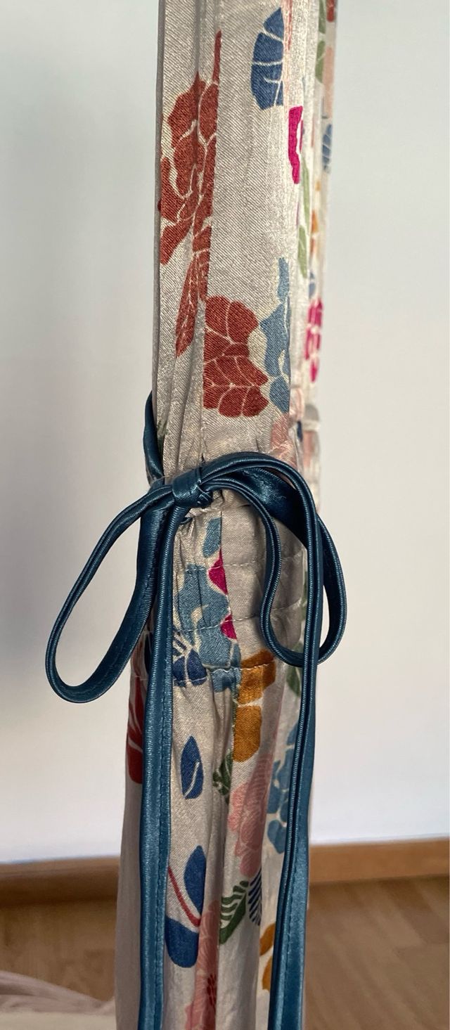 Vestido de raso estampado floral