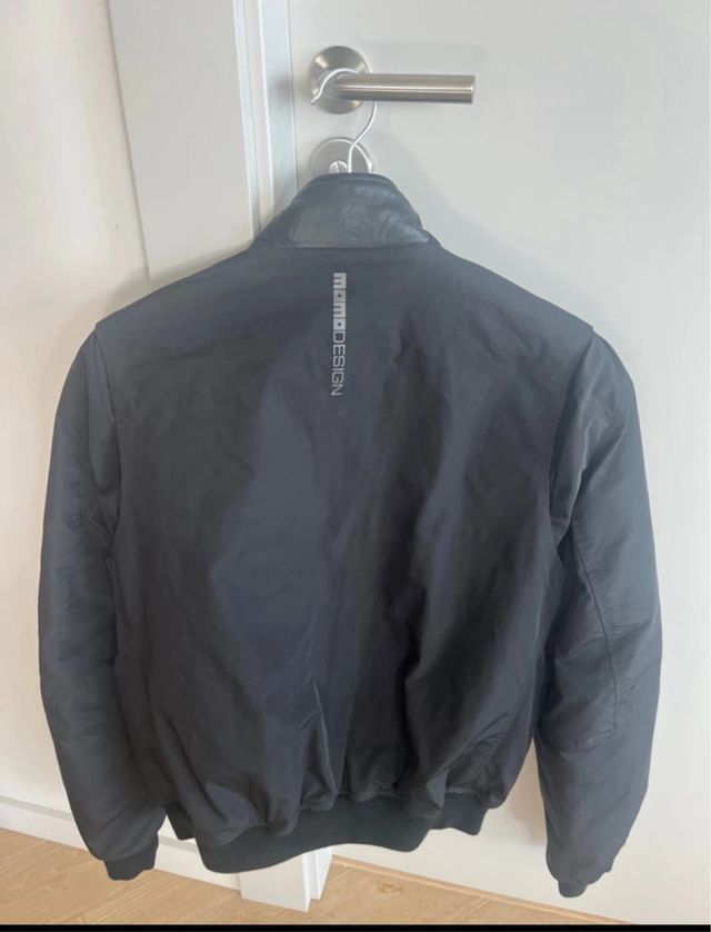 Chaqueta MOMO Design Negra