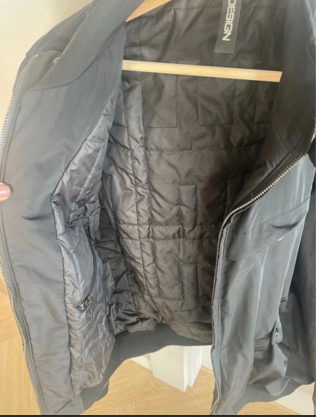 Chaqueta MOMO Design Negra