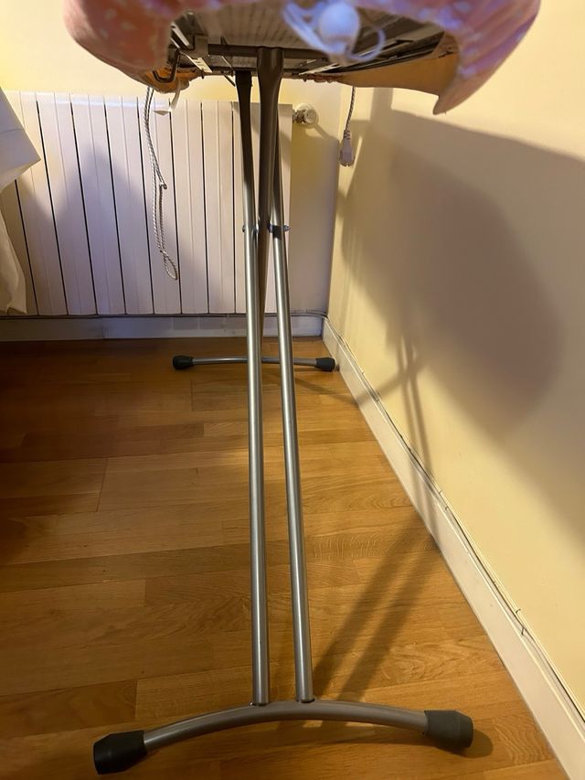 Tabla de planchar y plancha