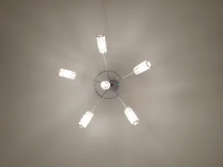 Lámpara de dormitorio de cristal, en buen estado.