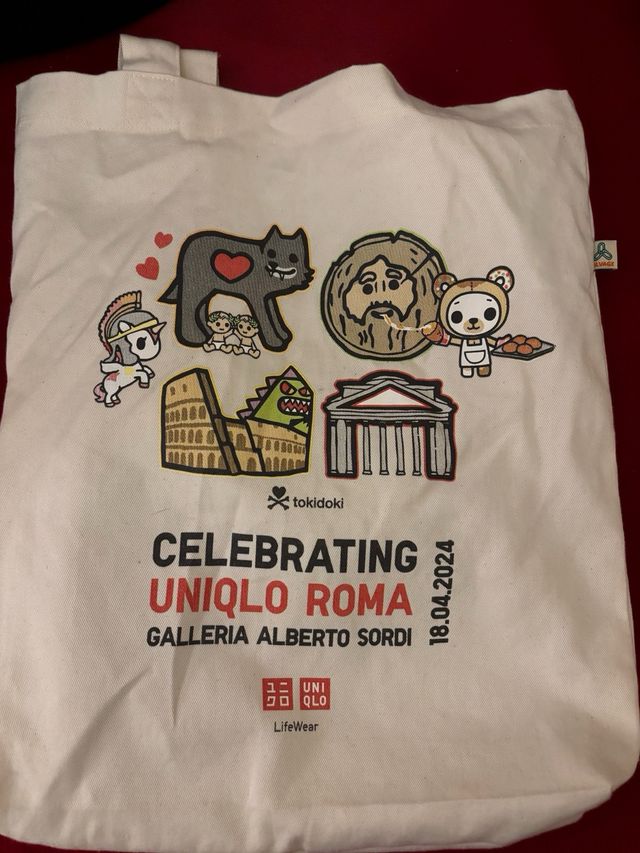 Shopping bag Uniqlo Roma edizione limitata