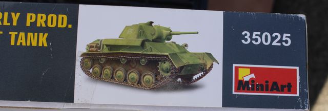 TANQUE LIGERO RUSO T-70M CON TRIPULACION (5)