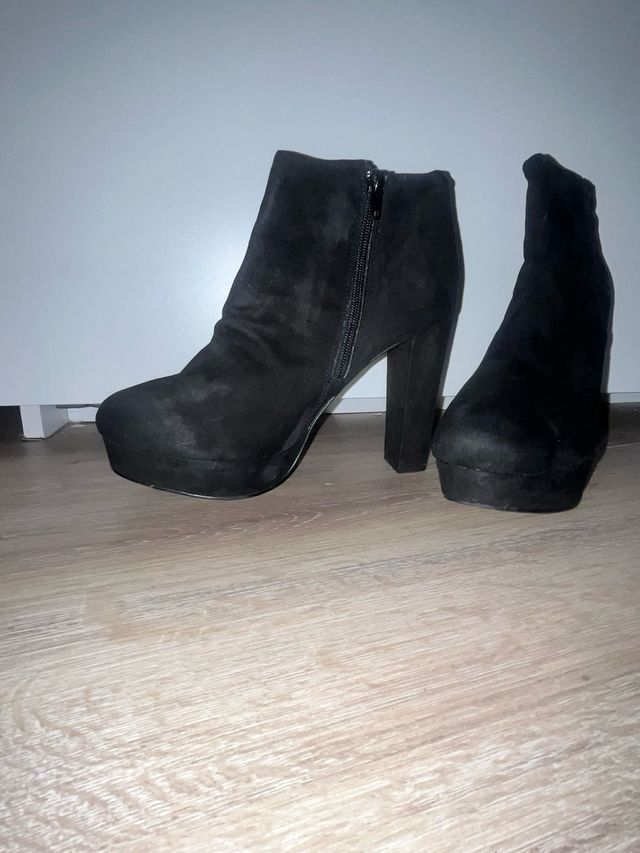 Botines negros de tacón y plataforma