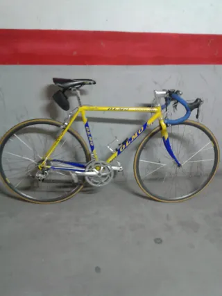 Bicicleta Carretera Olmo Shimano Amarilla