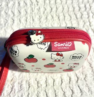 Funda cámara Hello Kitty