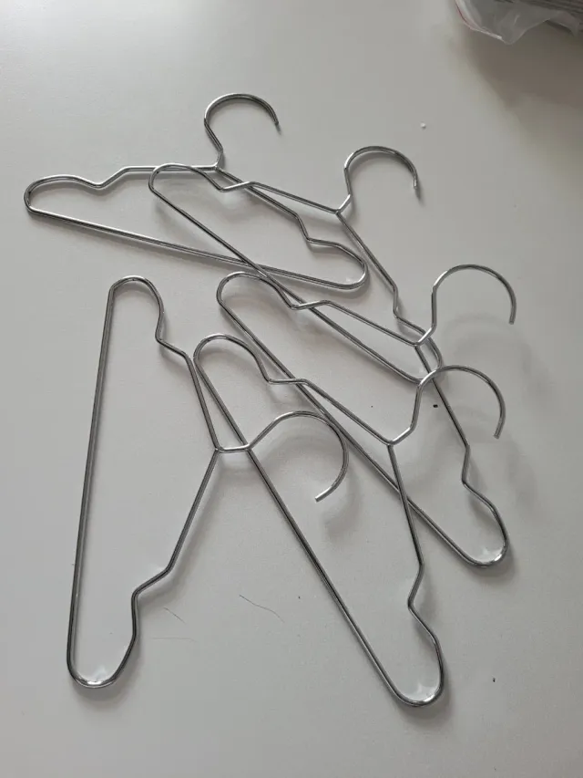 Perchas Metálicas Pequeñas Muñecas, bebes...