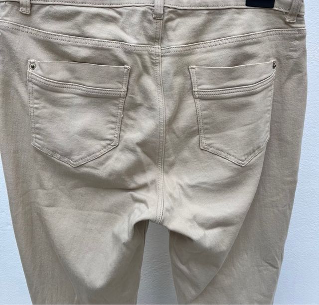 Pantalones Encuentro beige talla 40