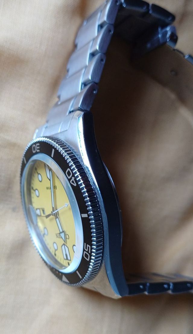 Reloj Citizen Eco-Drive Negro/Plateado