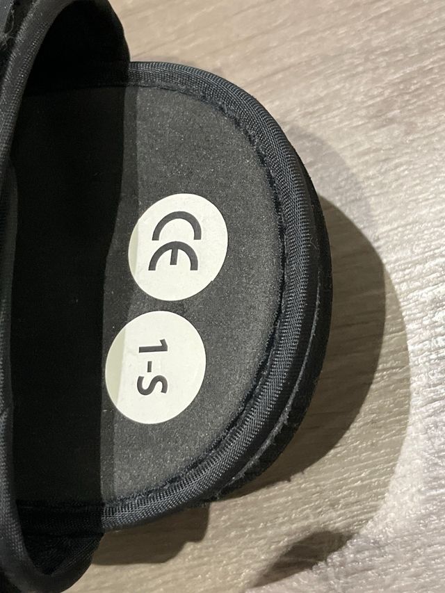 Zapato ortopédico tipo baruk. Talla 38.