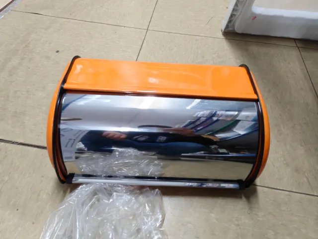 Panera arancione in metallo