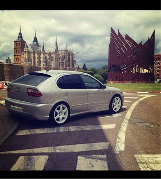 SEAT Leon 20vt 4 2003