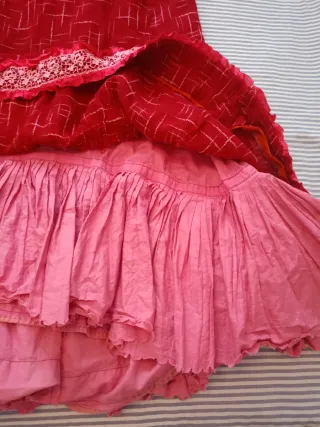 Vestido antiguo rojo finales S. XIX