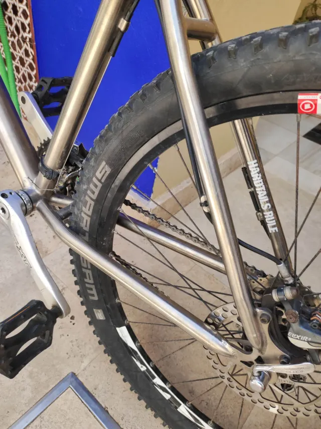 Charge Duster Titanio – MTB 26