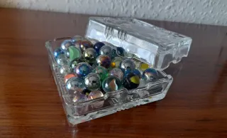 Caja cristal tallado con canicas