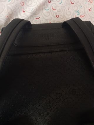 Mochila Guess Negra