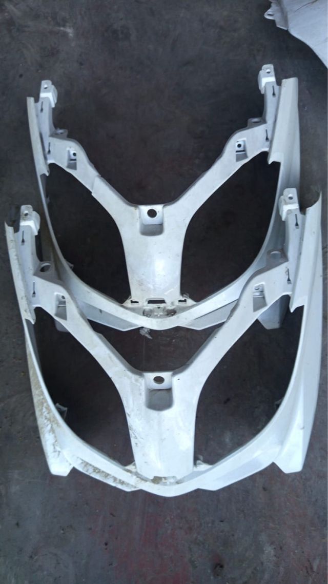 Cachas Plásticos Yamaha Xmax