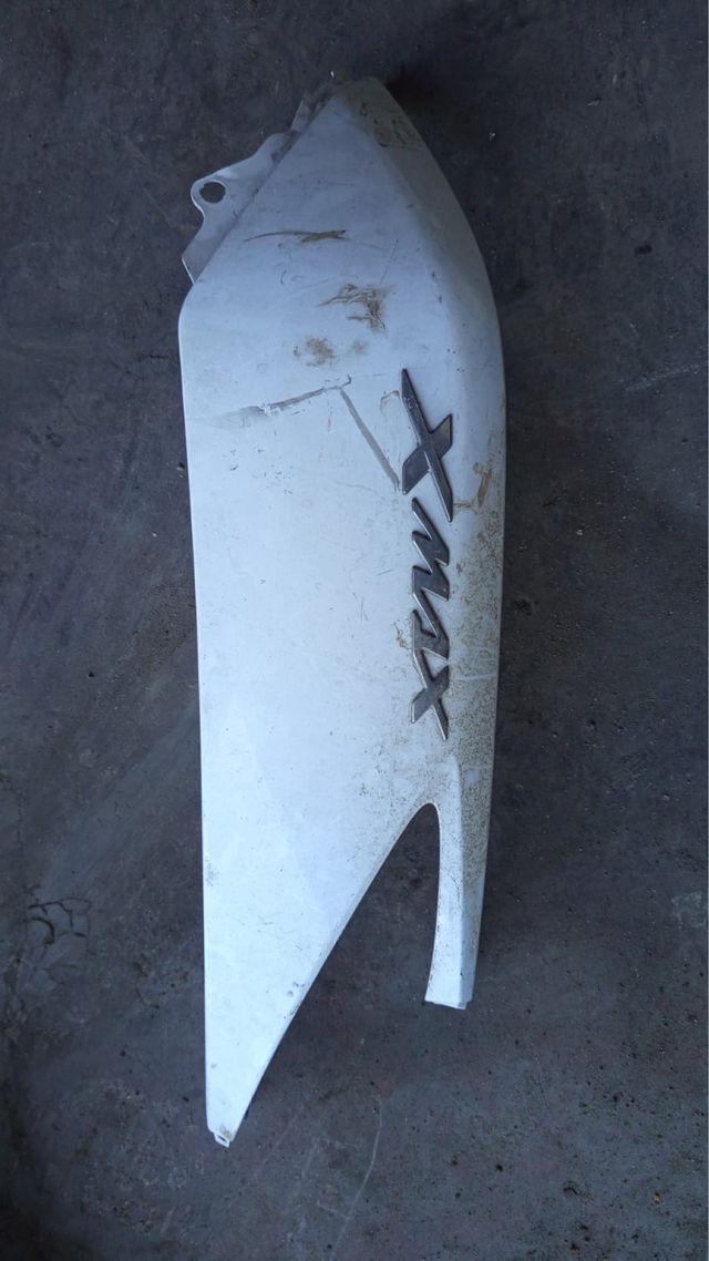 Cachas Plásticos Yamaha Xmax