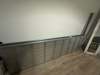 Cajón metálico para puerta corredera