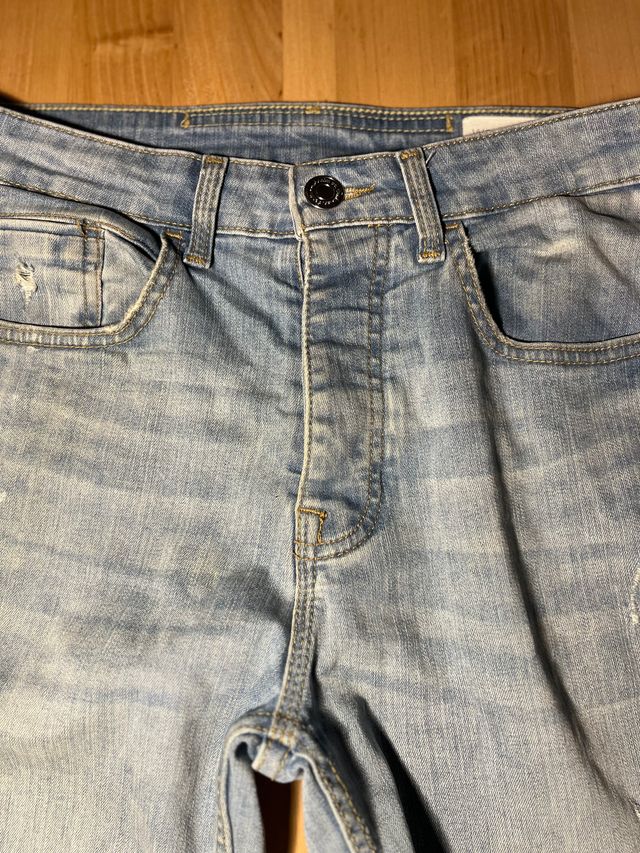 Vaqueros rotos azul claro estilo vintage | Hombre