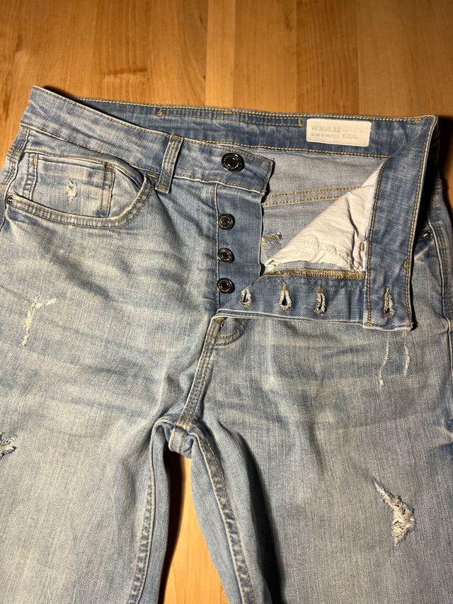 Vaqueros rotos azul claro estilo vintage | Hombre