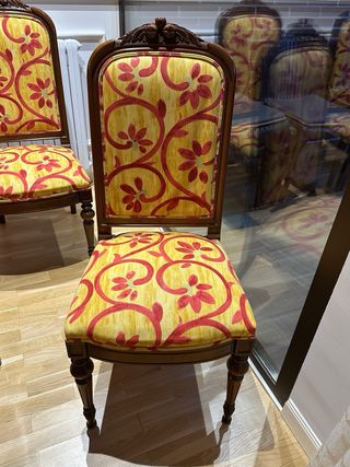 Se venden 6 sillas de comedor cerezo macizo