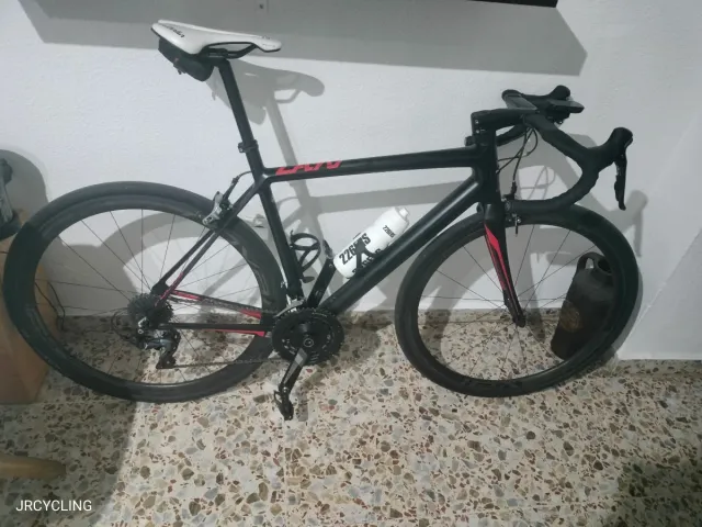 Bicicleta de carretera Focus