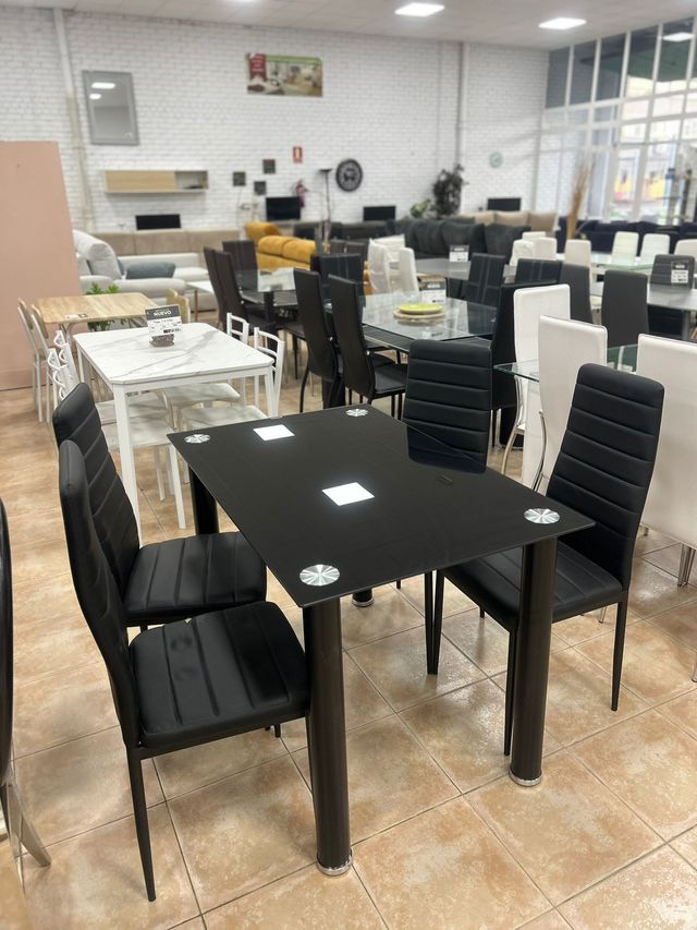 Mesa de jantar moderna com 4 cadeiras NOVA