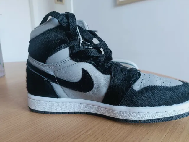Nike Air Jordan 1 Mid Niño Gris/Negro