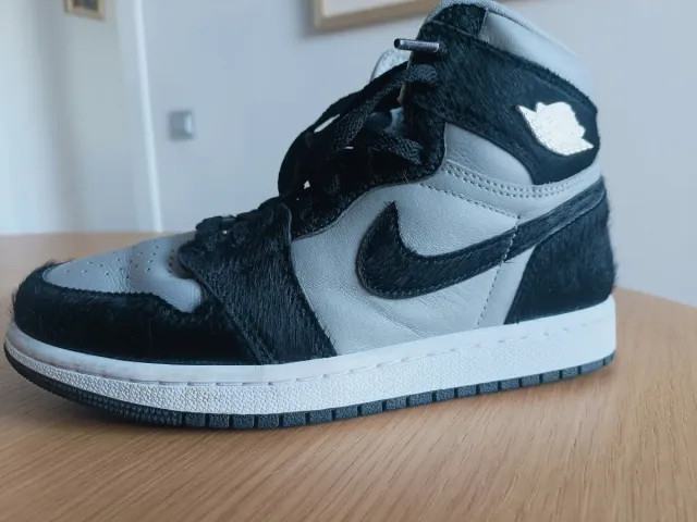 Nike Air Jordan 1 Mid Niño Gris/Negro