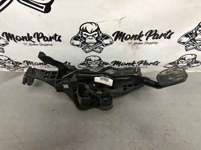 Pedal freno PEUGEOT PARTNER III y RIFTER