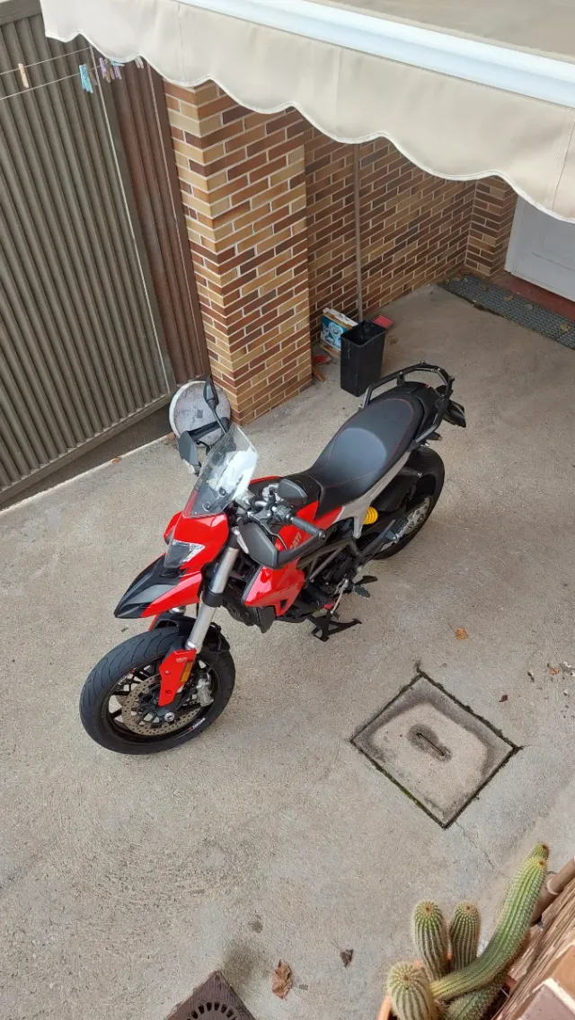 Ducati Hypermotard 821 hyperstrada