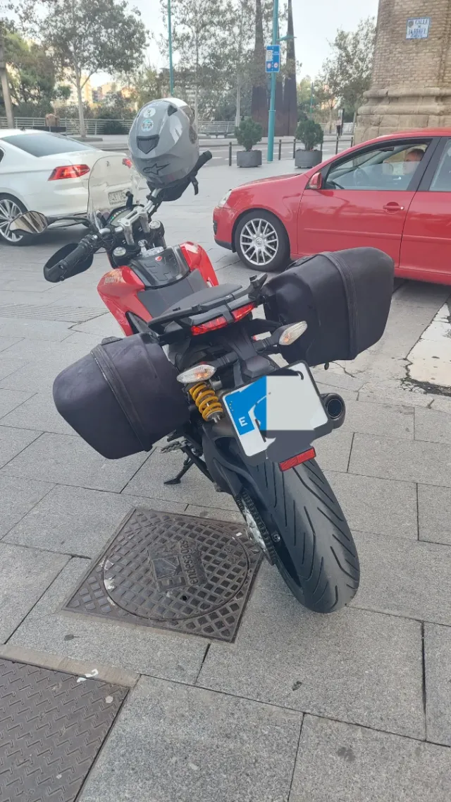 Ducati Hypermotard 821 hyperstrada