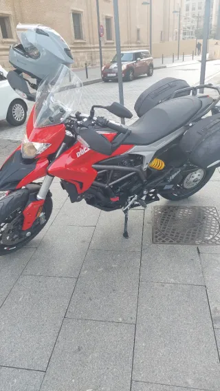 Ducati Hypermotard 821 hyperstrada