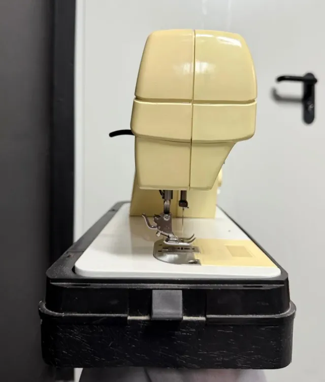 Máquina de coser Alfa 4242