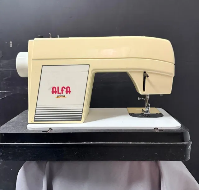 Máquina de coser Alfa 4242