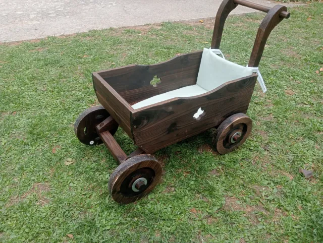 Carrito de madera para bodas