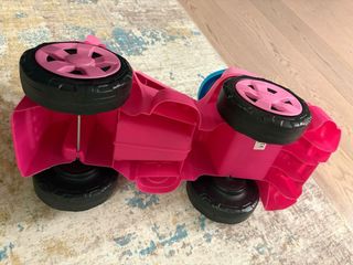 Correpasillos Molto Camión Rosa con Piezas